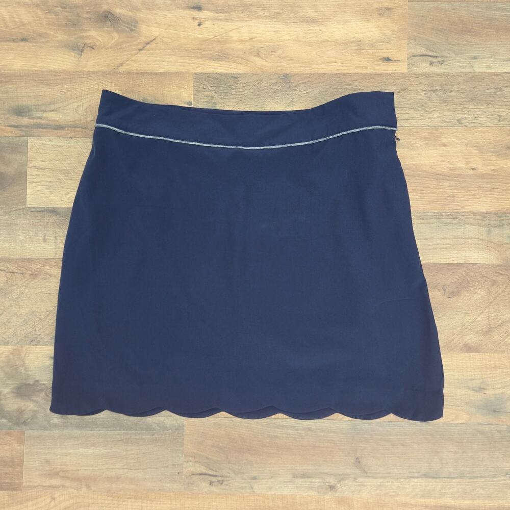 Izod Navy Blue Scalloped Hem Skort with Contrast Piping